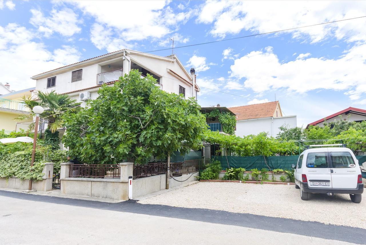 Apartments Amalija Vodice Extérieur photo